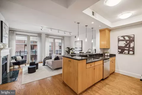 4821 Montgomery Ln #404, Bethesda, MD 20814