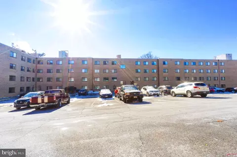 Exterior - 8601 Manchester Rd #513, Silver Spring, MD 20901 photo 1 of 3