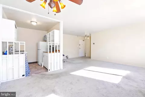 Living - 8601 Manchester Rd #513, Silver Spring, MD 20901 photo 3 of 3