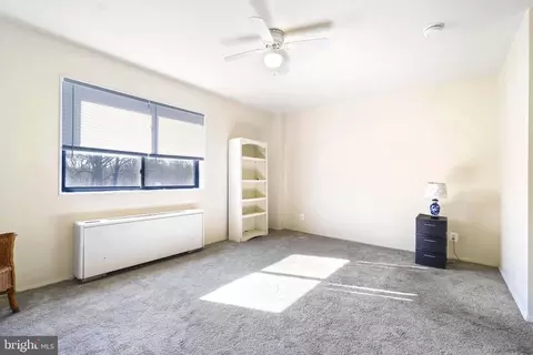 Bedroom - 8601 Manchester Rd #513, Silver Spring, MD 20901 photo 2 of 4