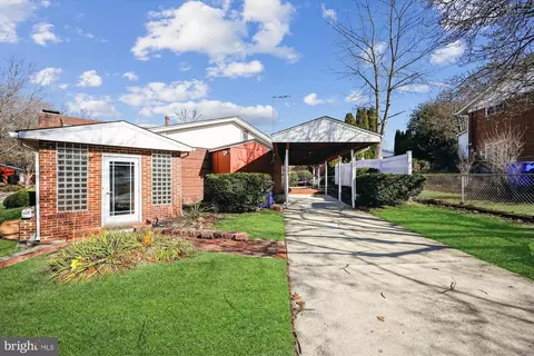 11215 Woodson Ave, Kensington, MD 20895