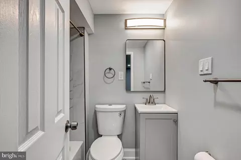 Bath - 18009 Cashell Rd, Olney, MD 20832 photo 4 of 5