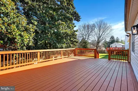 Exterior - 18009 Cashell Rd, Olney, MD 20832 photo 4 of 6