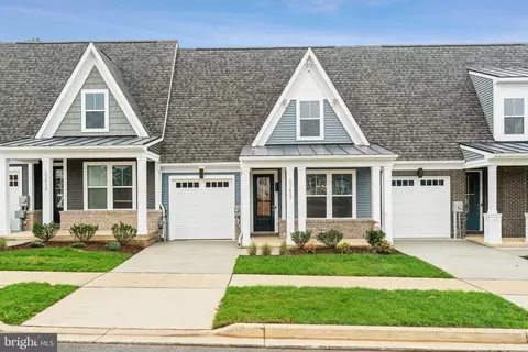13305 Petrel St, Clarksburg, MD 20871