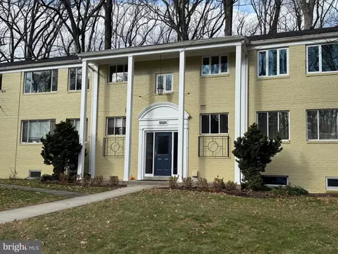 10504 Montrose Ave #M-2, Bethesda, MD 20814