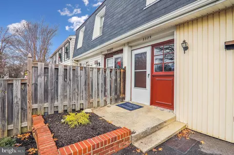 3325 Tidewater Ct #C-8, Olney, MD 20832