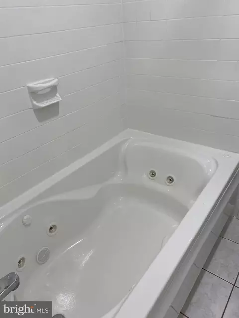 1953 Hickory Hill Ln, Silver Spring, MD 20906 photo 12