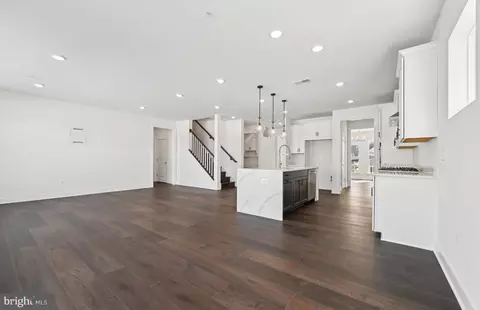 Living - 14511 Sourgum Rd, Boyds, MD 20841 photo 1 of 7
