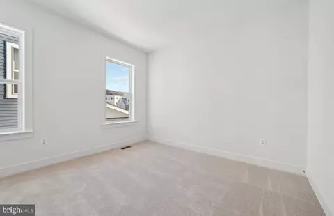 Bedroom - 14511 Sourgum Rd, Boyds, MD 20841 photo 6 of 9
