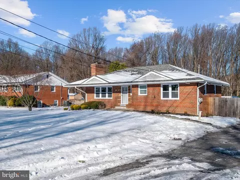 620 Ednor Rd, Ashton, MD 20861 photo 3