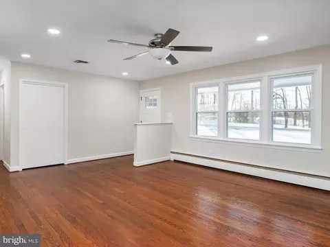 620 Ednor Rd, Ashton, MD 20861 photo 10