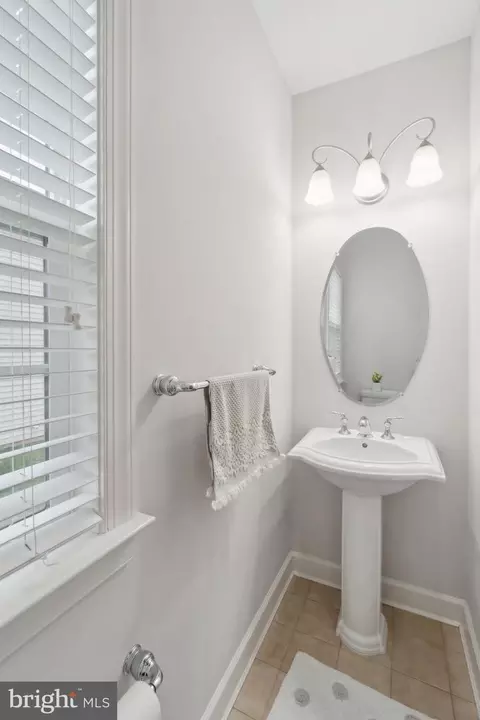 Bath - 14206 Drayton Ave, Silver Spring, MD 20904 photo 3 of 6