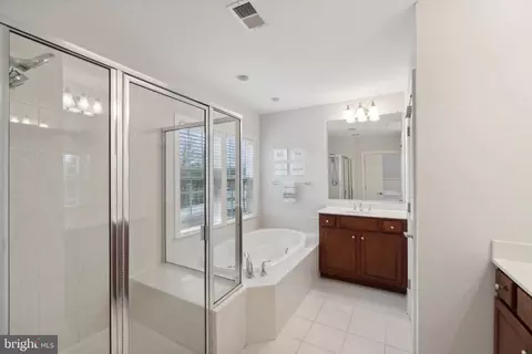 Bath - 14206 Drayton Ave, Silver Spring, MD 20904 photo 4 of 6