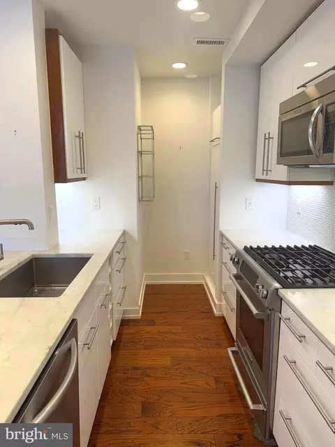 Kitchen - 2747 Linden Ln #104, Silver Spring, MD 20910 photo 2 of 2
