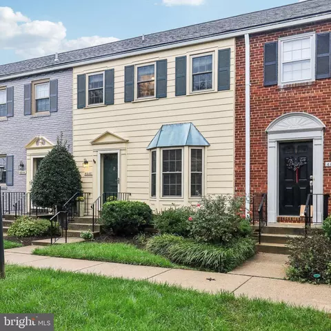 4846 Chevy Chase Dr #148, Chevy Chase, MD 20815