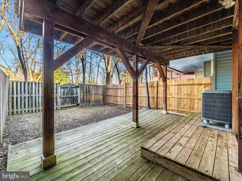 Exterior - 5 Hunters Gate Ct, Silver Spring, MD 20904 photo 7 of 12