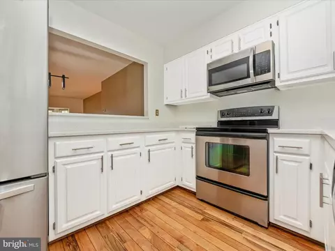 Kitchen - 5 Hunters Gate Ct, Silver Spring, MD 20904 photo 2 of 5