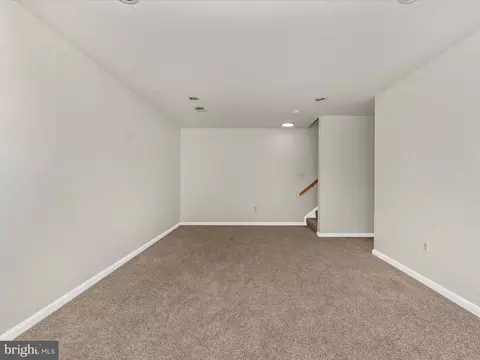 Living - 5 Hunters Gate Ct, Silver Spring, MD 20904 photo 8 of 9