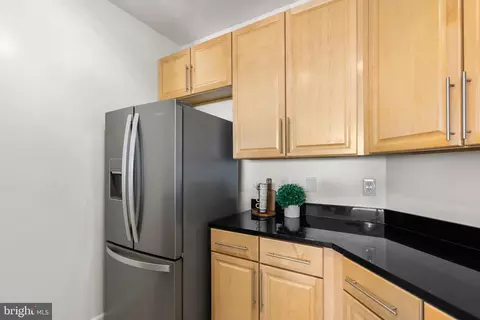 Kitchen - 1201 E West Hwy #416, Silver Spring, MD 20910 photo 3 of 4