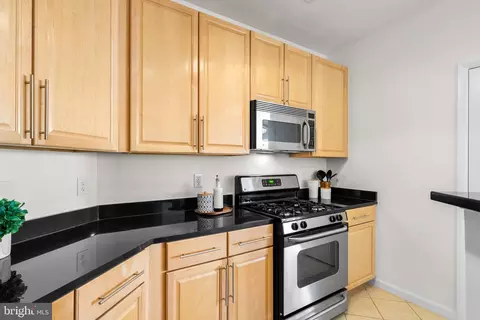 Kitchen - 1201 E West Hwy #416, Silver Spring, MD 20910 photo 2 of 4