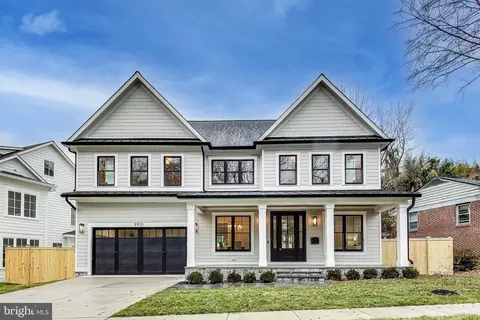 9910 Fleming Ave, Bethesda, MD 20814