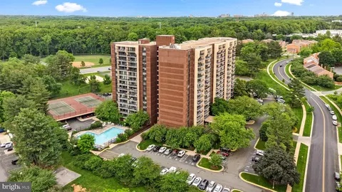 7401 Westlake Ter #1616, Bethesda, MD 20817