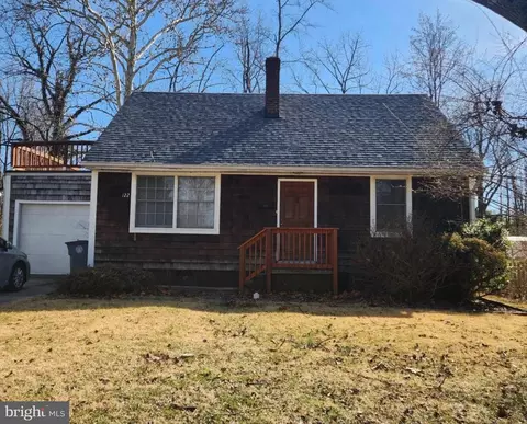 122 Calvert Rd, Rockville, MD 20850