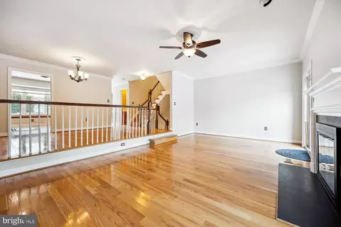 Living - Undisclosed, Potomac, MD 20854 photo 5 of 7