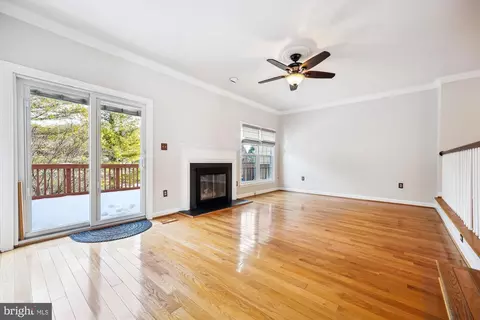 Living - Undisclosed, Potomac, MD 20854 photo 2 of 7