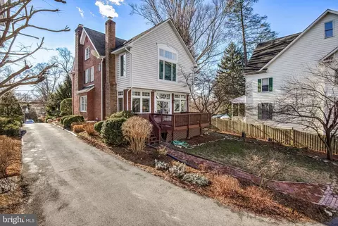Exterior - 2509 Forest Glen Rd, Silver Spring, MD 20910 photo 7 of 8