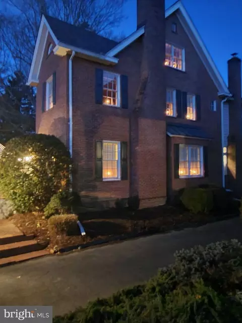 Exterior - 2509 Forest Glen Rd, Silver Spring, MD 20910 photo 4 of 8