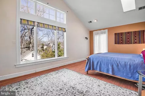 Bedroom - 2509 Forest Glen Rd, Silver Spring, MD 20910 photo 4 of 8