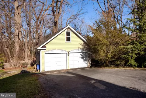 Exterior - 2509 Forest Glen Rd, Silver Spring, MD 20910 photo 5 of 8
