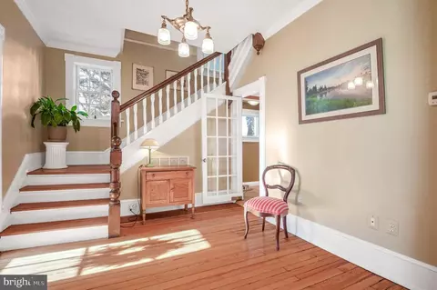 Entry Way - 2509 Forest Glen Rd, Silver Spring, MD 20910 photo 1 of 2