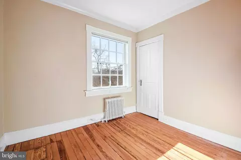 Bedroom - 2509 Forest Glen Rd, Silver Spring, MD 20910 photo 3 of 8