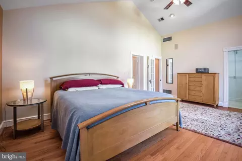 Bedroom - 2509 Forest Glen Rd, Silver Spring, MD 20910 photo 6 of 8