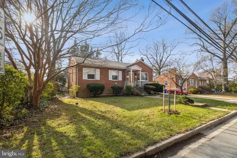 2118 Linden Ln, Silver Spring, MD 20910