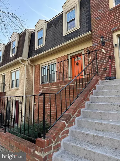 54 Pennydog Ct #108, Silver Spring, MD 20902