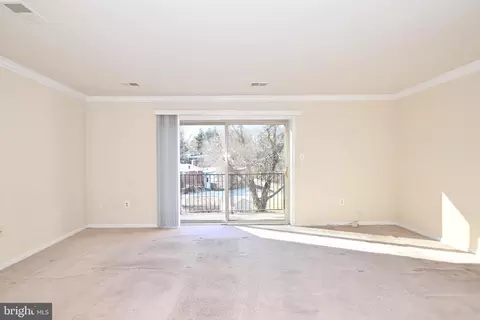 Living - 54 Pennydog Ct #108, Silver Spring, MD 20902 photo 1 of 1