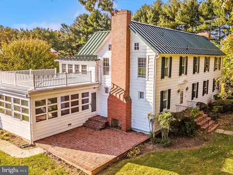 Exterior - 19810 Peach Tree Rd, Dickerson, MD 20842 photo 17 of 17