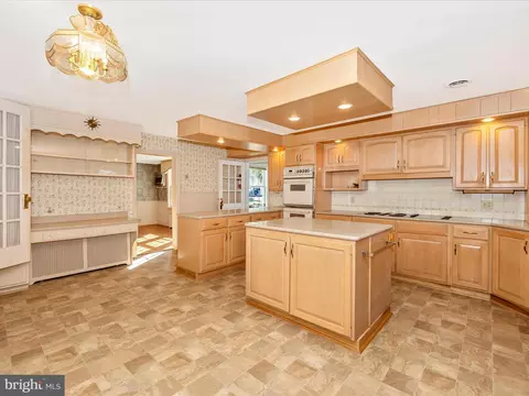 Kitchen - 19810 Peach Tree Rd, Dickerson, MD 20842 photo 2 of 6
