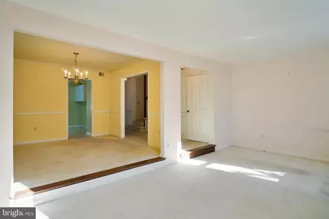 Living - 1046 Windrush Ln #38, Sandy Spring, MD 20860 photo 4 of 8