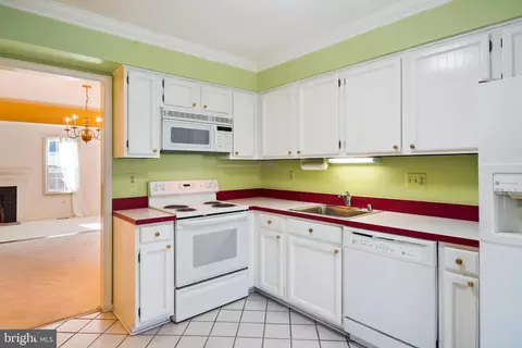 Kitchen - 1046 Windrush Ln #38, Sandy Spring, MD 20860 photo 2 of 3