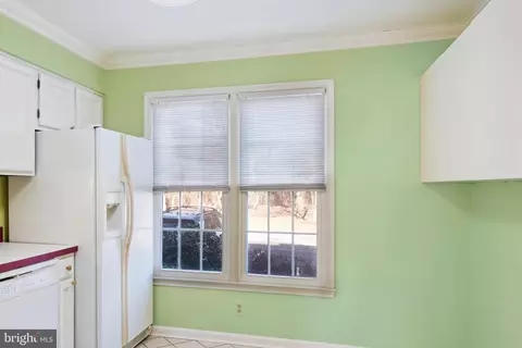 Kitchen - 1046 Windrush Ln #38, Sandy Spring, MD 20860 photo 3 of 3