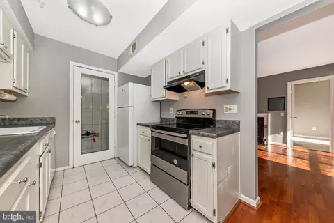 Kitchen - 14911 Cleese Ct #4BF, Silver Spring, MD 20906 photo 2 of 4