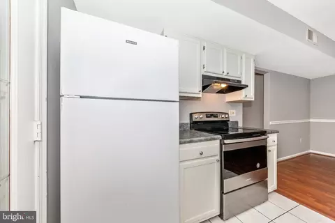 Kitchen - 14911 Cleese Ct #4BF, Silver Spring, MD 20906 photo 3 of 4