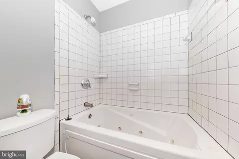 Bath - 14911 Cleese Ct #4BF, Silver Spring, MD 20906 photo 3 of 3