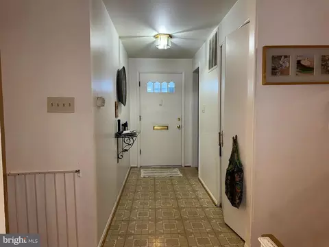 1112 Downs Dr, Silver Spring, MD 20904 photo 2