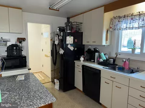 1112 Downs Dr, Silver Spring, MD 20904 photo 10