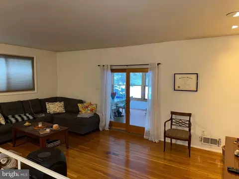 1112 Downs Dr, Silver Spring, MD 20904 photo 5
